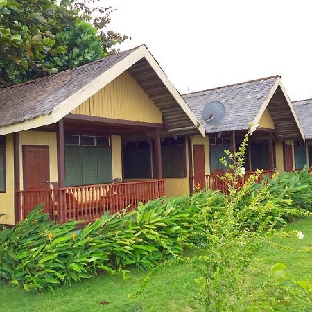 Pems Pension And Restaurant Taytay  Esterno foto
