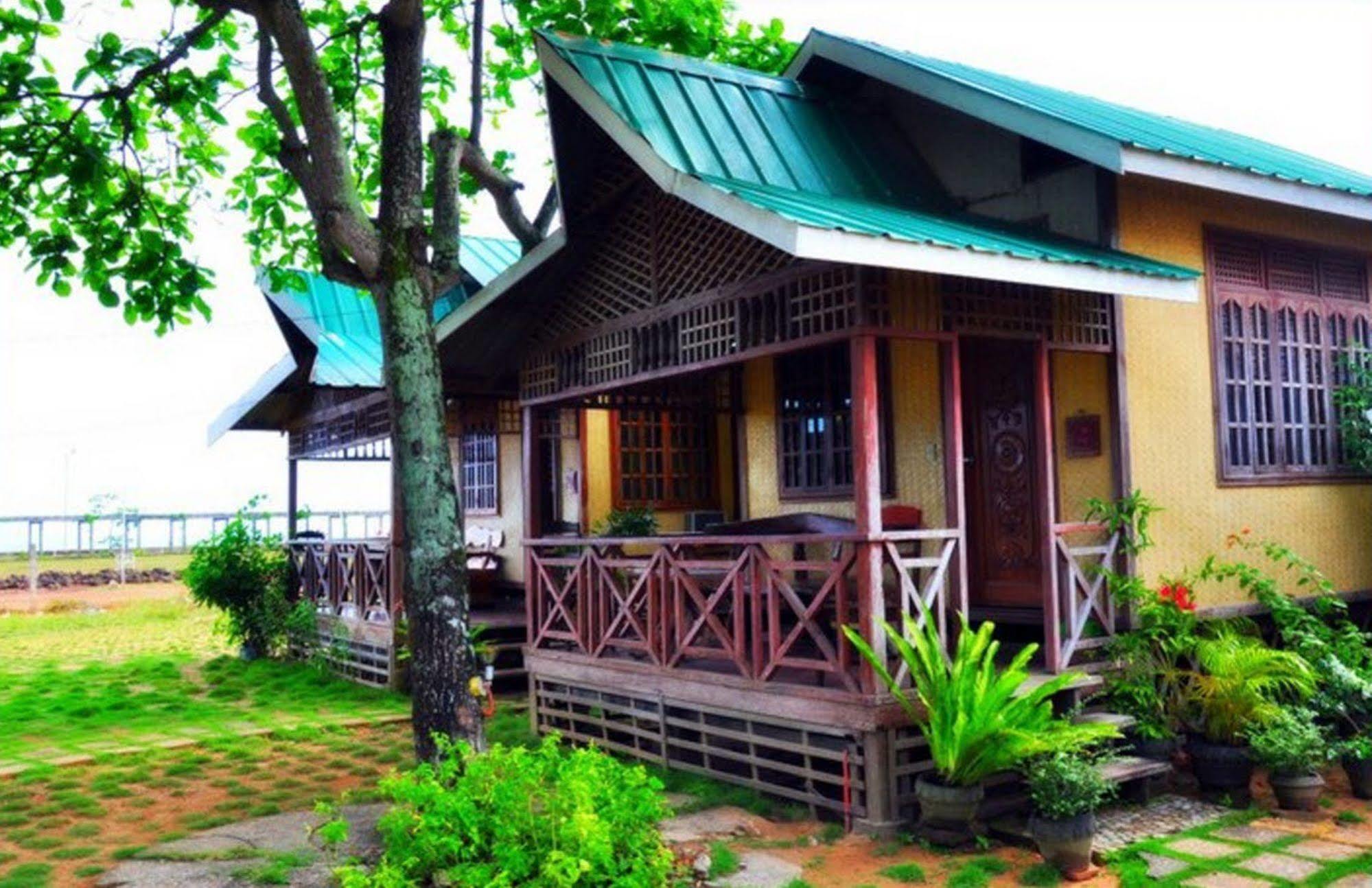 Pems Pension And Restaurant Taytay  Esterno foto