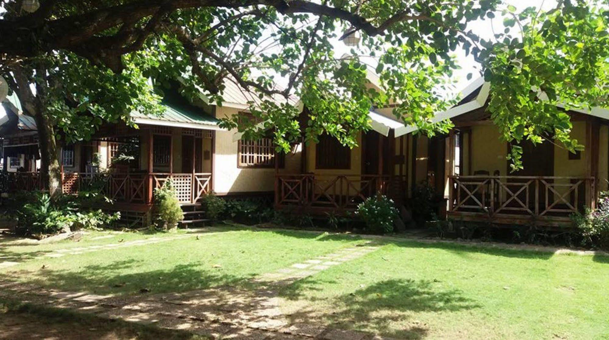 Pems Pension And Restaurant Taytay  Esterno foto