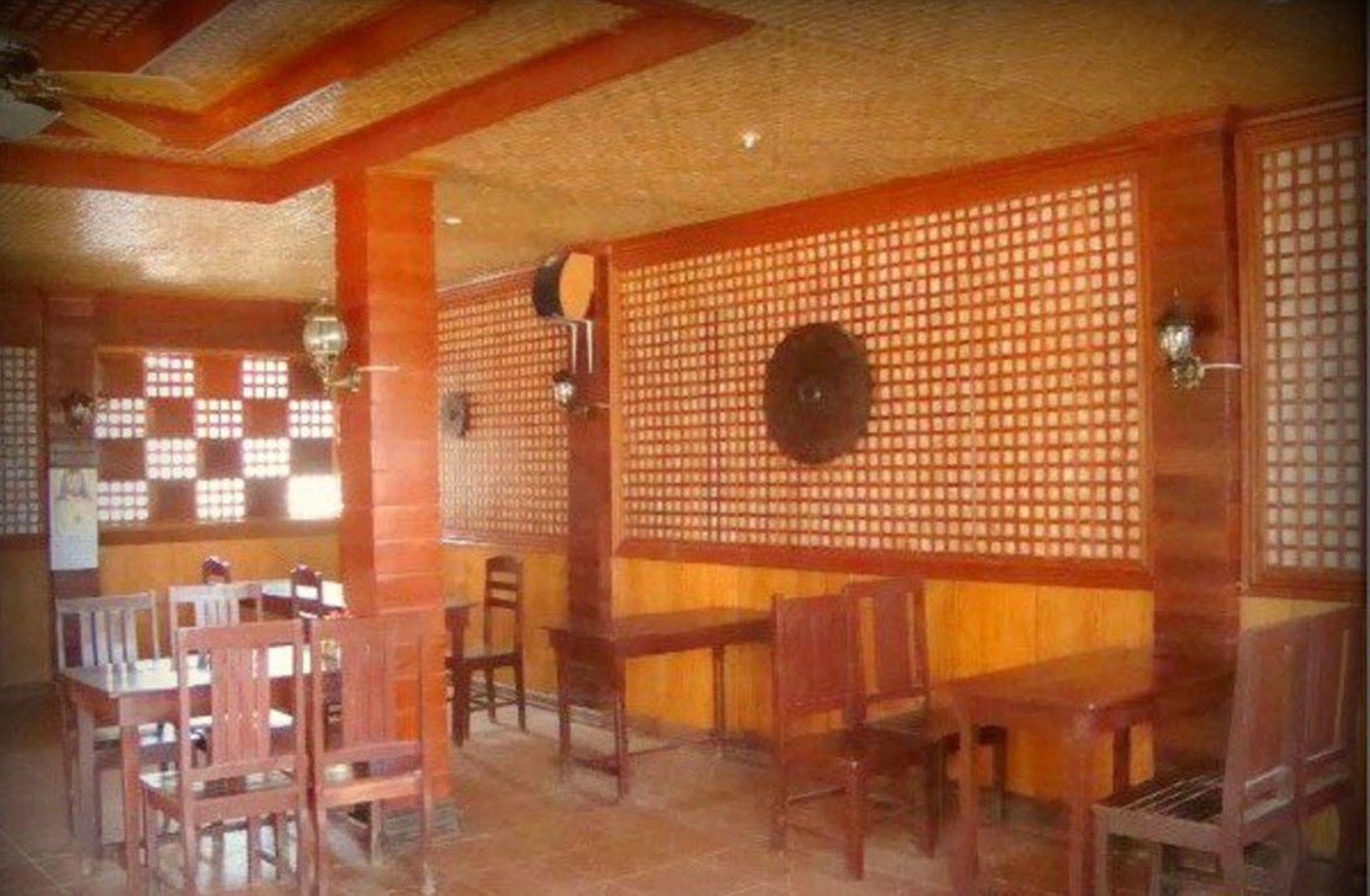 Pems Pension And Restaurant Taytay  Esterno foto