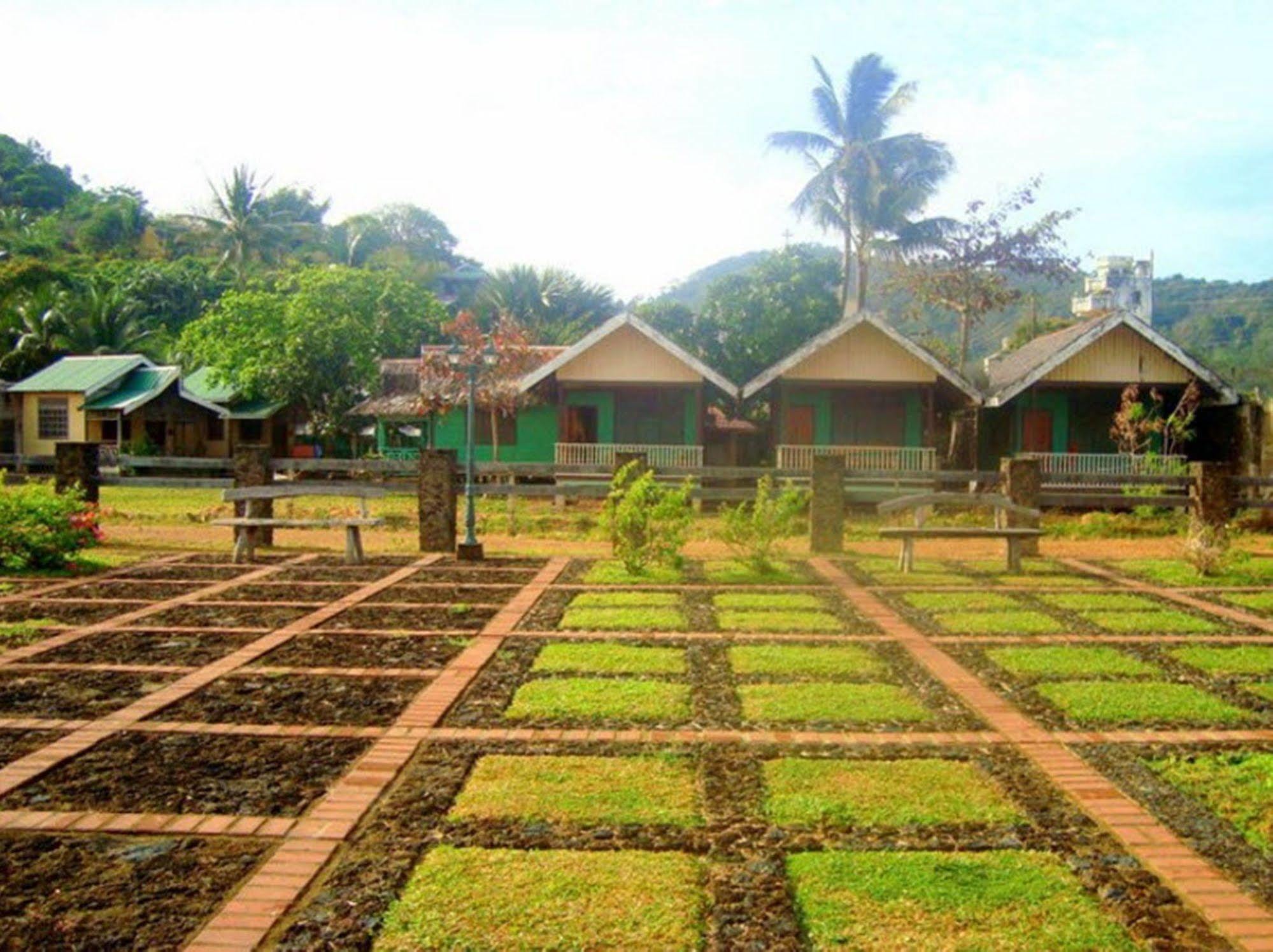 Pems Pension And Restaurant Taytay  Esterno foto